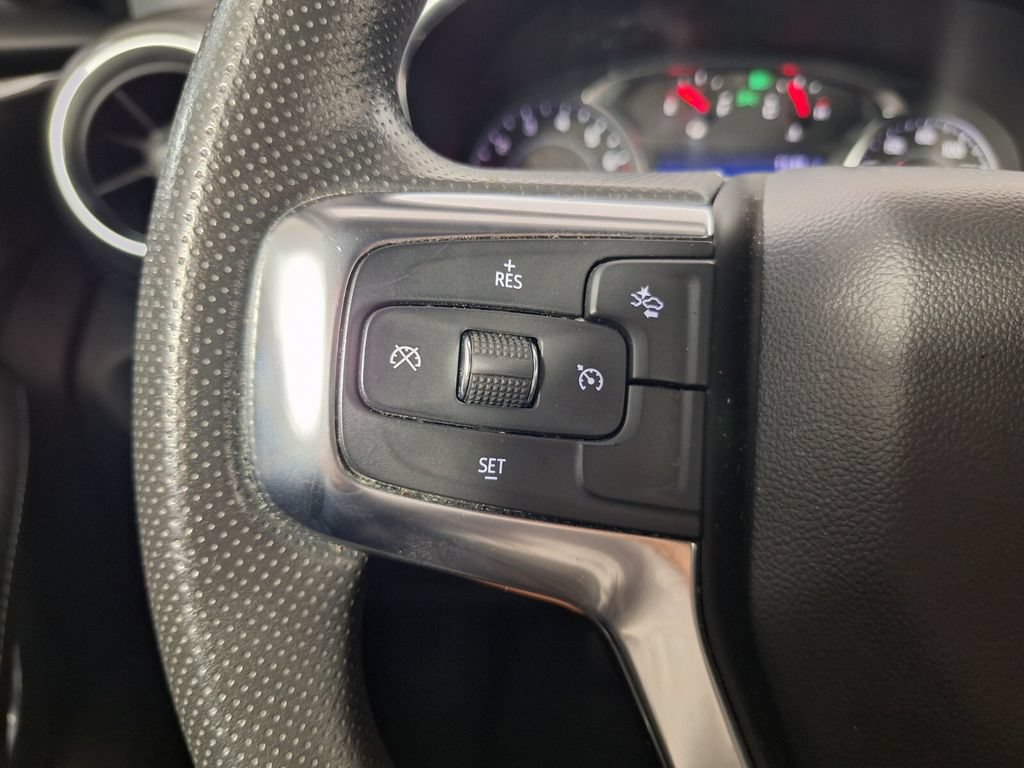 Used 2025 Chevrolet Blazer LT FWD image 19