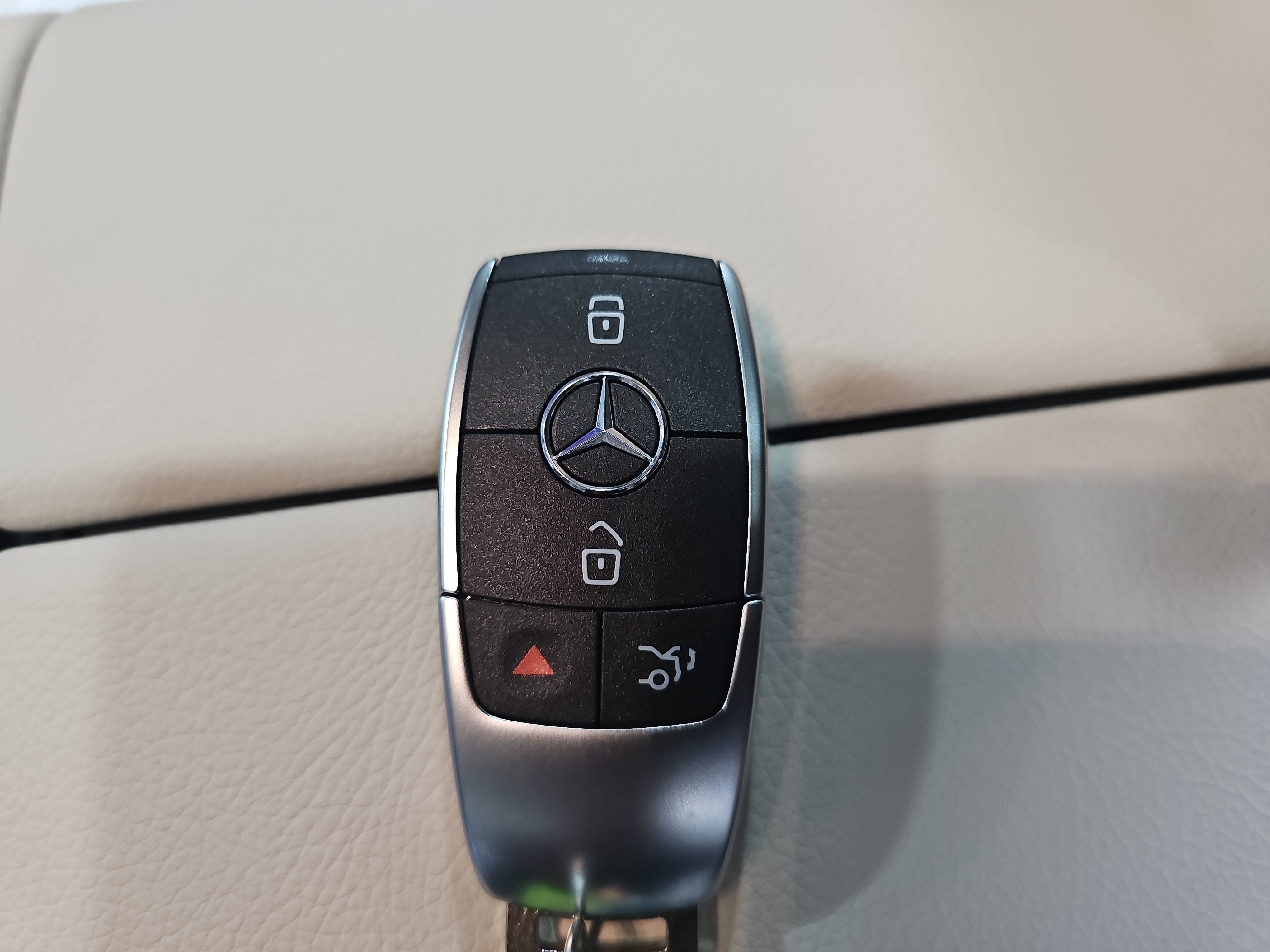 New 2026 Mercedes-Benz GLE 450 4MATIC image 36