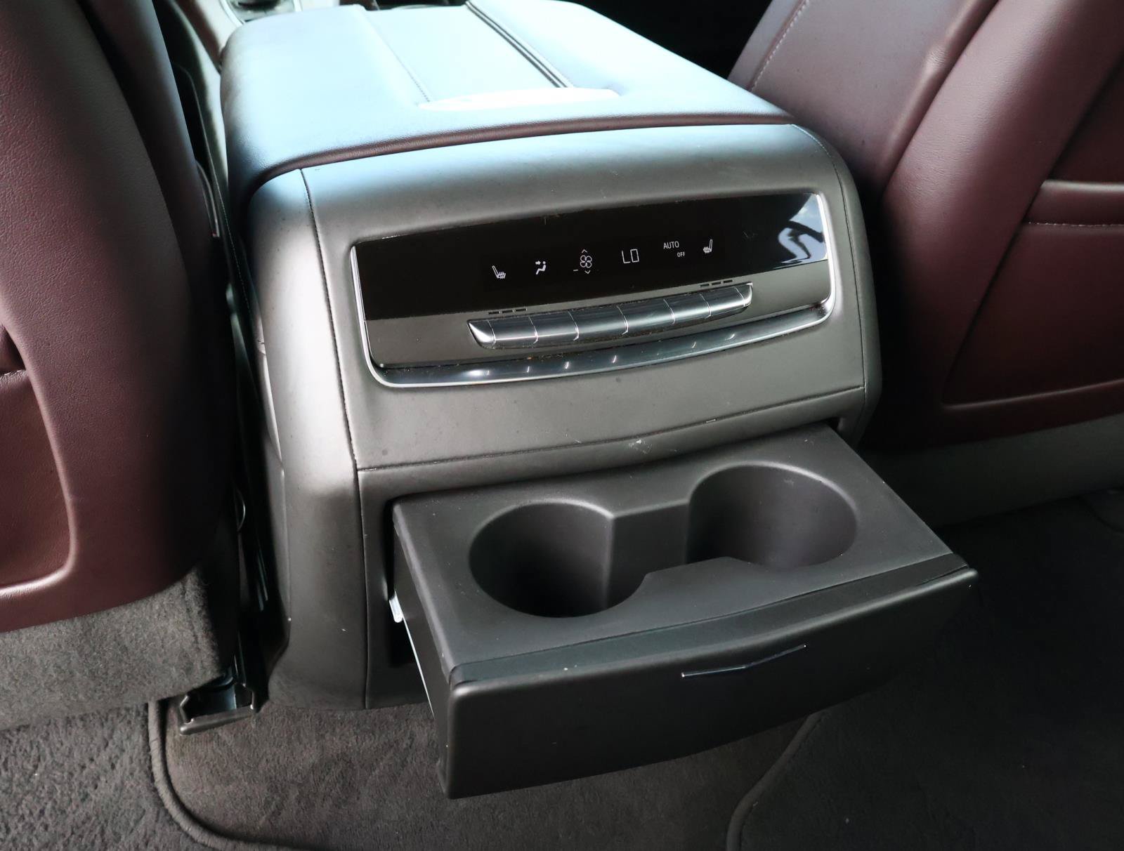 Used 2024 Cadillac Escalade Sport Platinum AWD/4WD image 19
