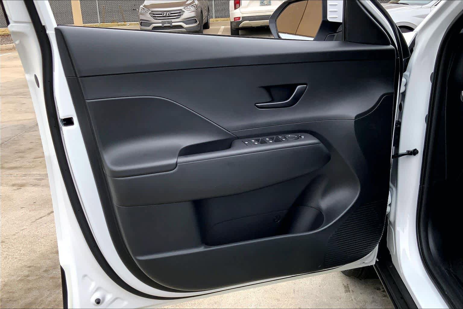 New 2026 Hyundai Kona SE FWD image 10