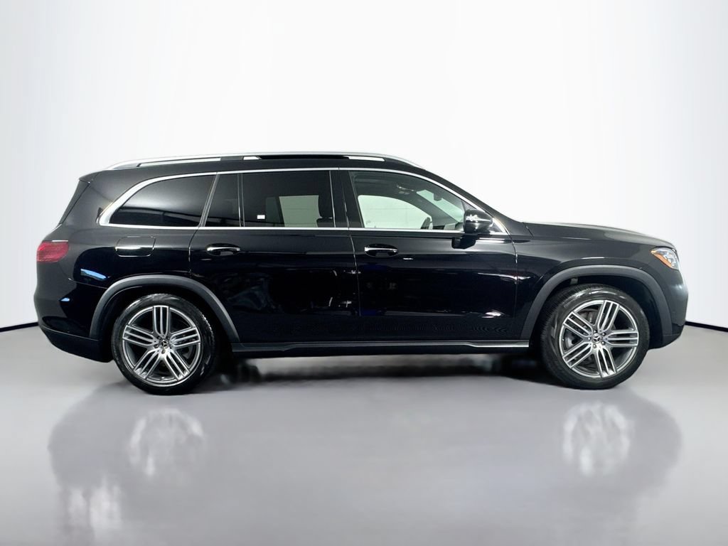 Used 2024 Mercedes-Benz GLS 450 4MATIC image 4