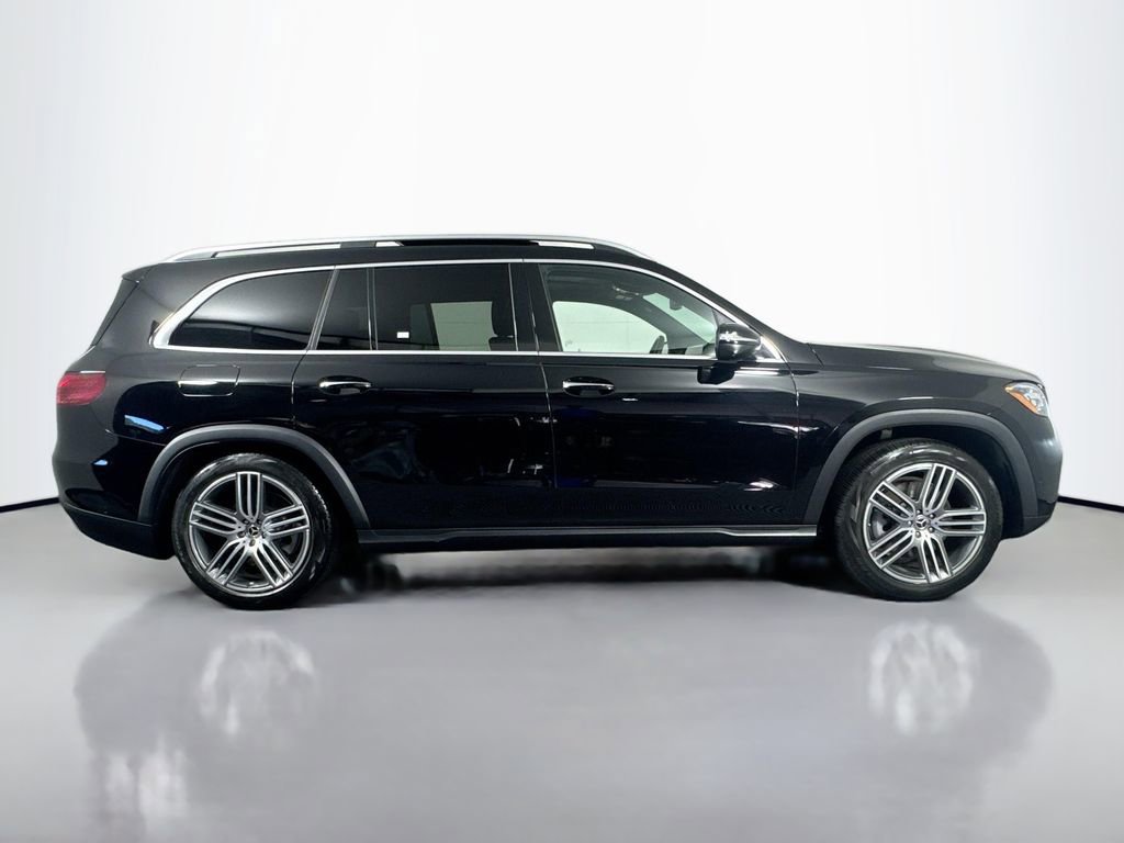 Used 2024 Mercedes-Benz GLS 450 4MATIC image 4