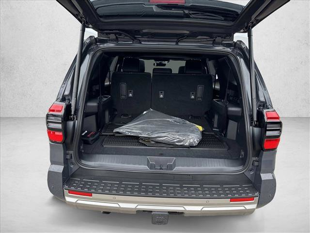 Certified 2025 Toyota 4Runner Limited w/ Tow Technology Package AWD/4WD image 8