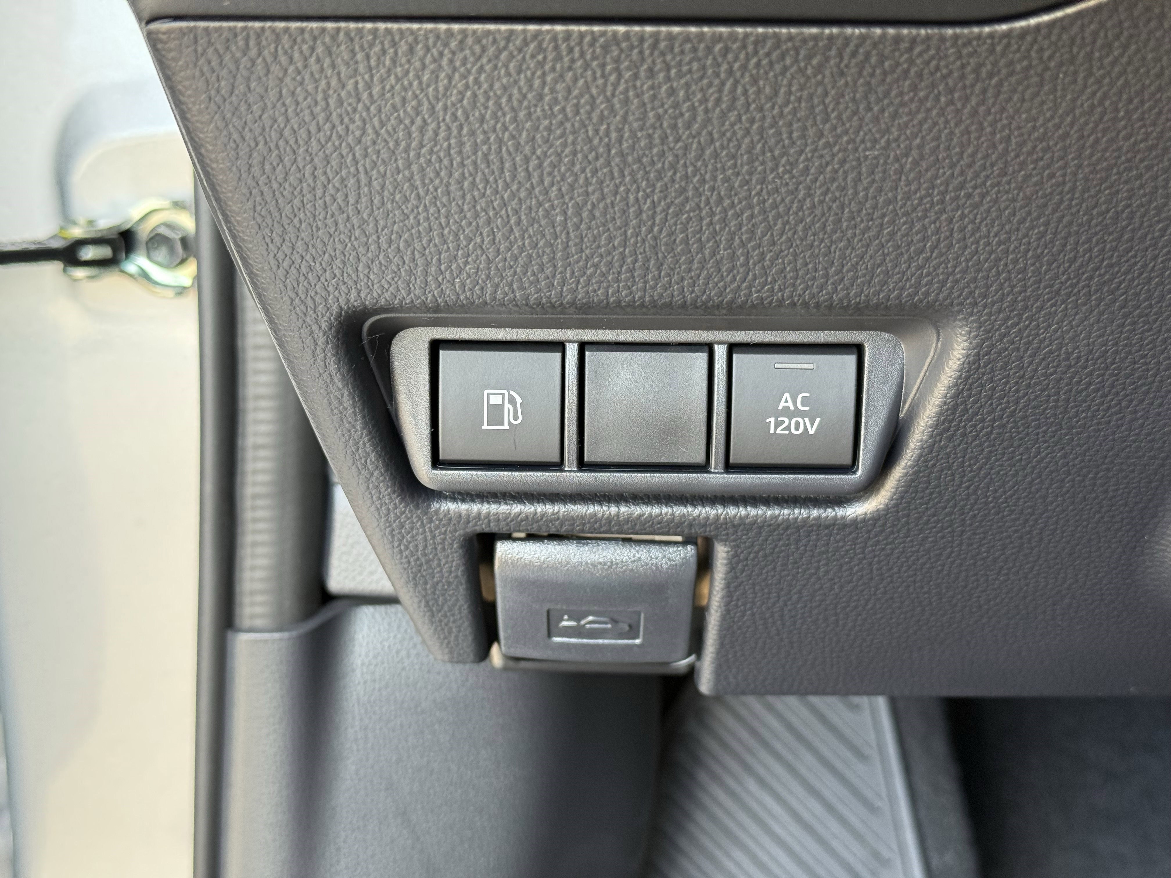New 2026 Toyota Prius Plug-In Hybrid image 19