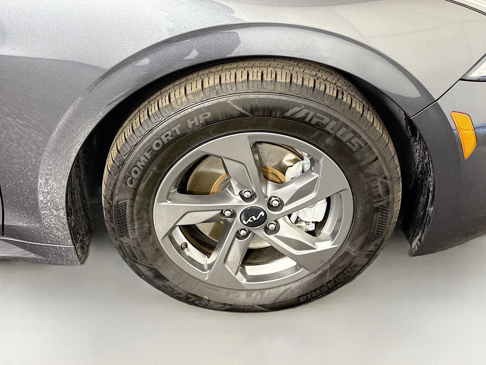 Used 2023 Kia K5 LXS image 32