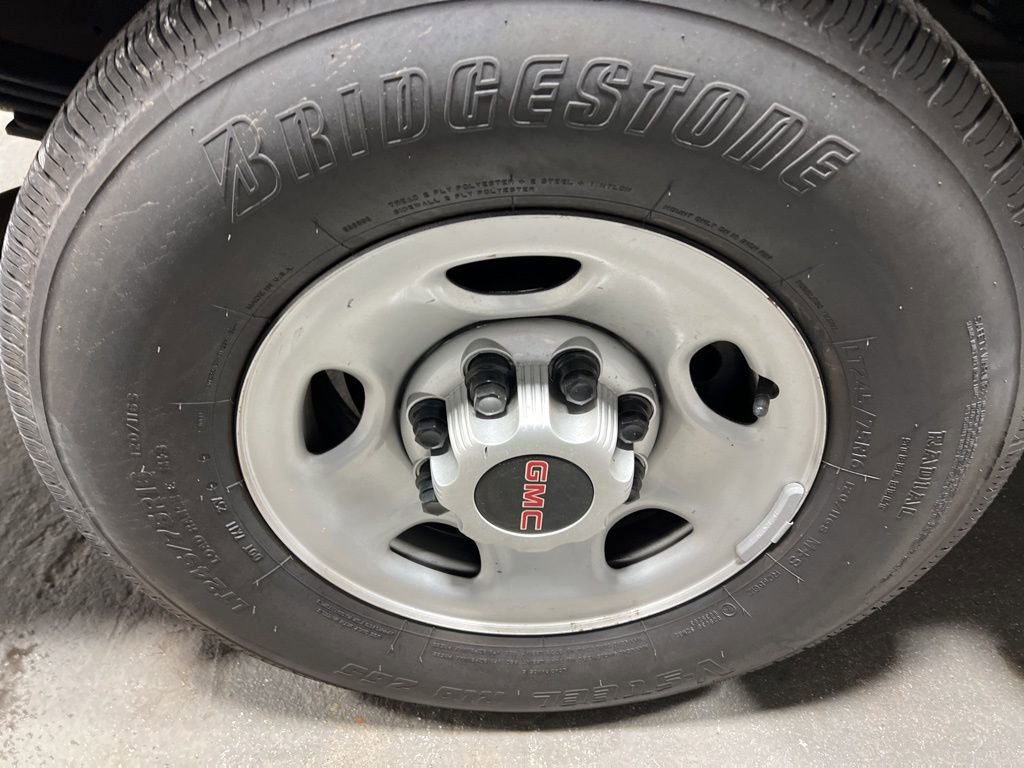 Used 2023 GMC Savana 2500 w/ Driver Convenience Package image 39