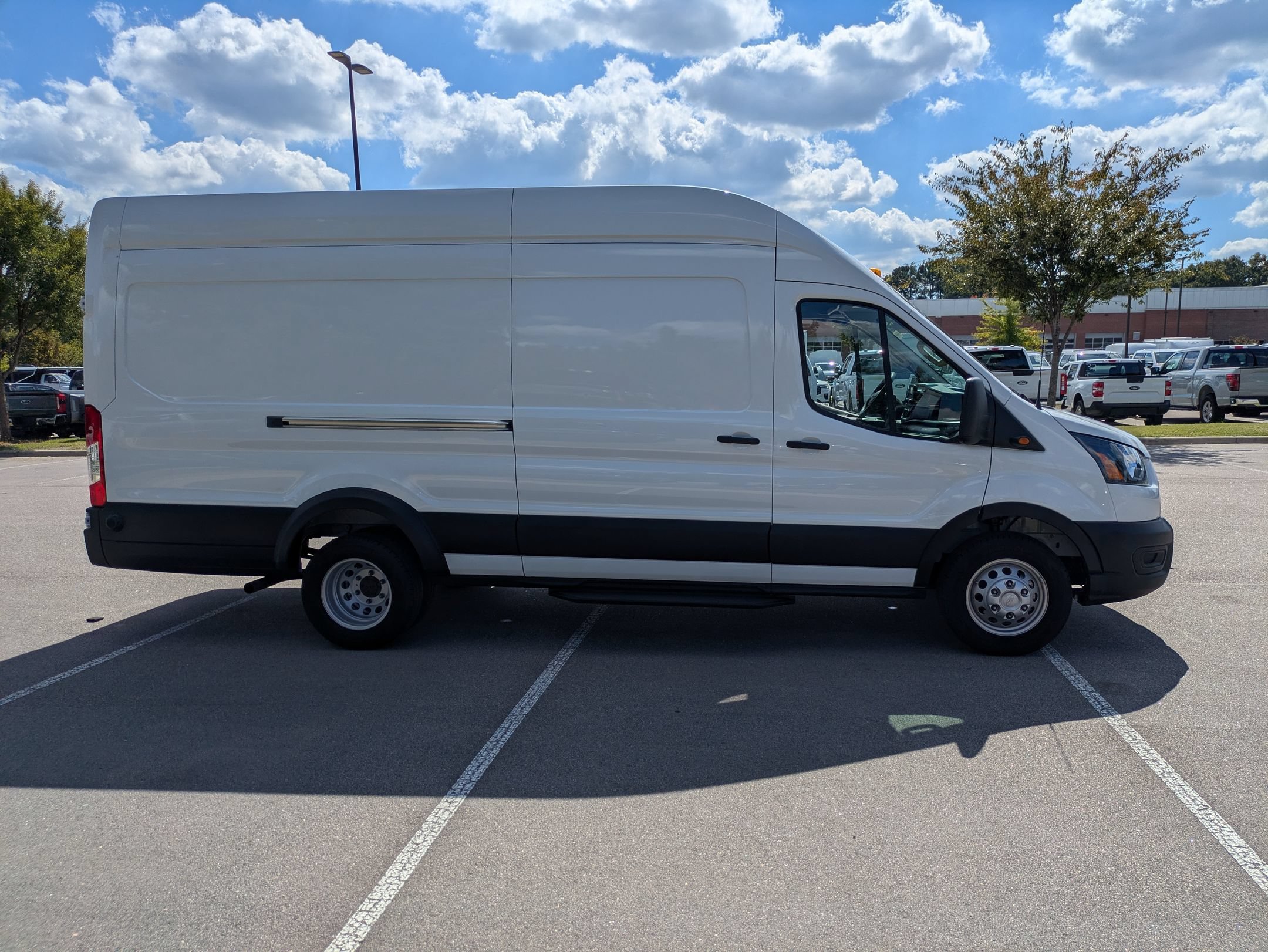Used 2025 Ford Transit 350 148 High Roof Extended DRW RWD image 3