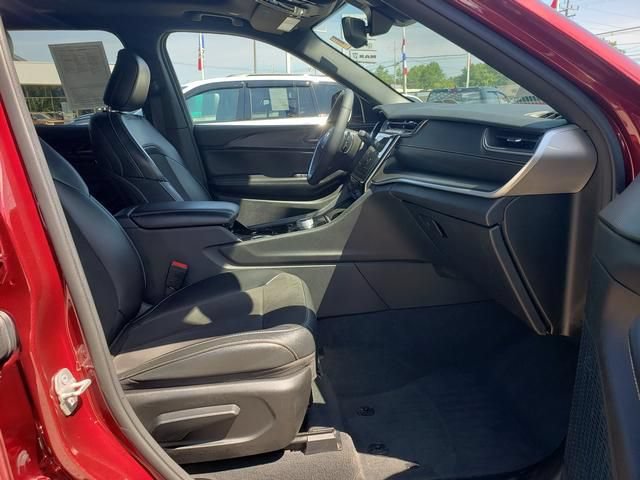 Used 2023 Jeep Grand Cherokee L Laredo AWD/4WD image 20