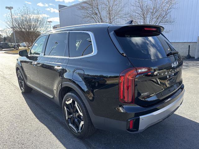 Used 2023 Kia Telluride S image 5
