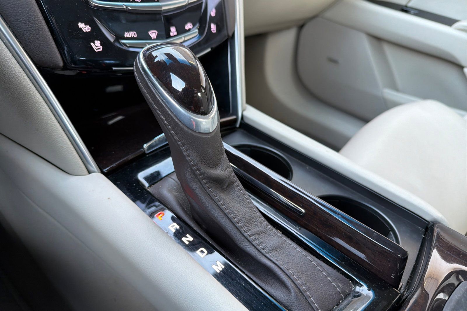 Used 2016 Cadillac XTS Premium image 21