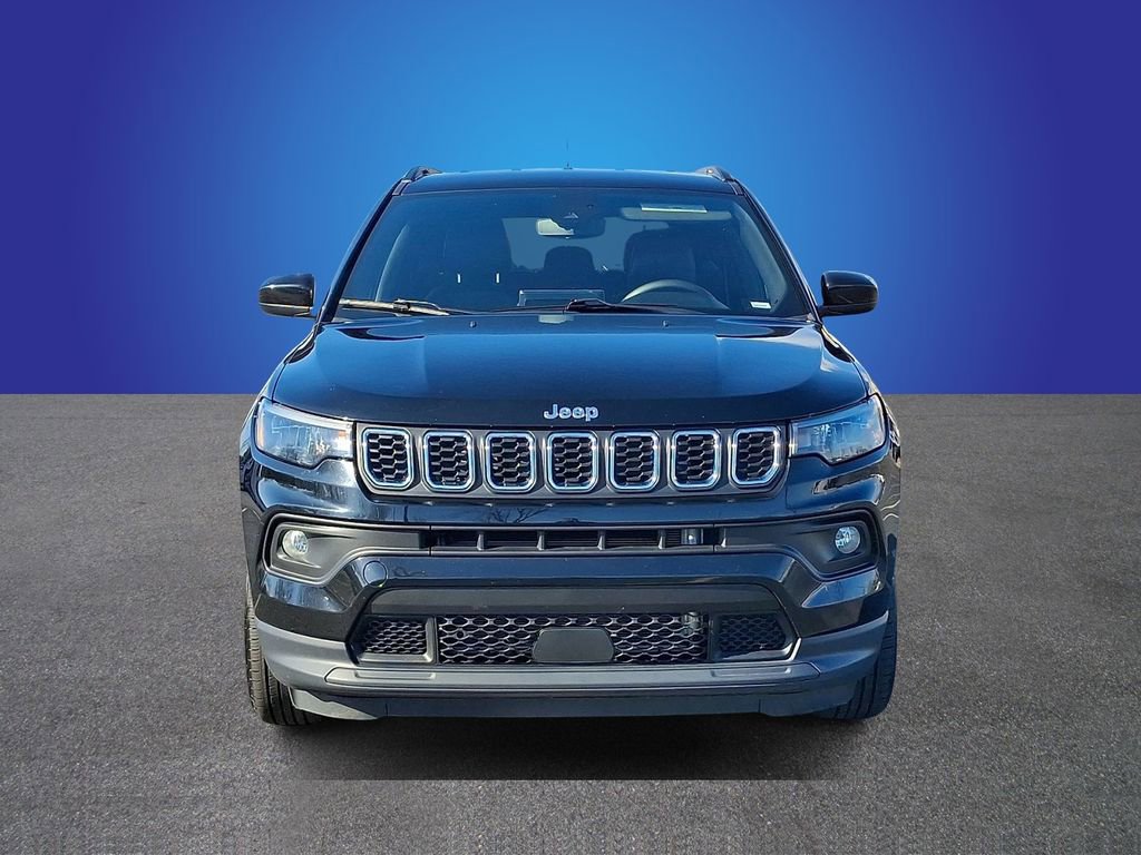 Used 2024 Jeep Compass Latitude image 2