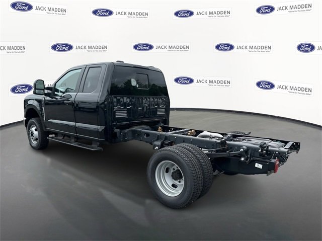 New 2025 Ford F350 XL w/ XL Chrome Package image 6