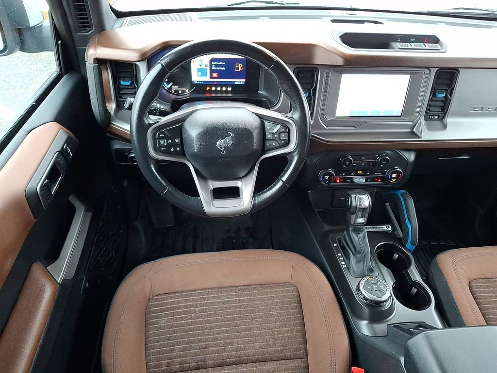 Used 2023 Ford Bronco Outer Banks image 2