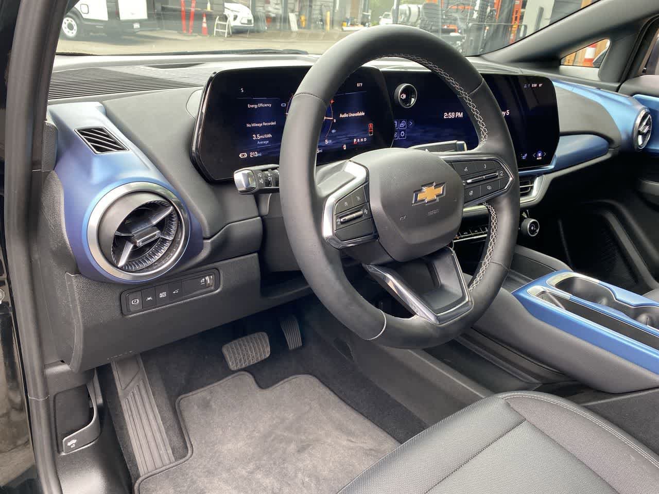 Used 2025 Chevrolet Equinox EV LT w/ Convenience Package FWD image 2