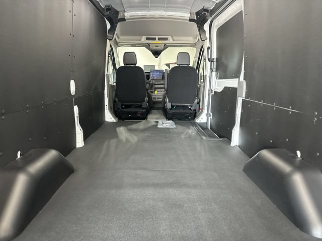New 2026 Ford Transit 250 148 Medium Roof w/ Load Area Protection Package RWD image 26