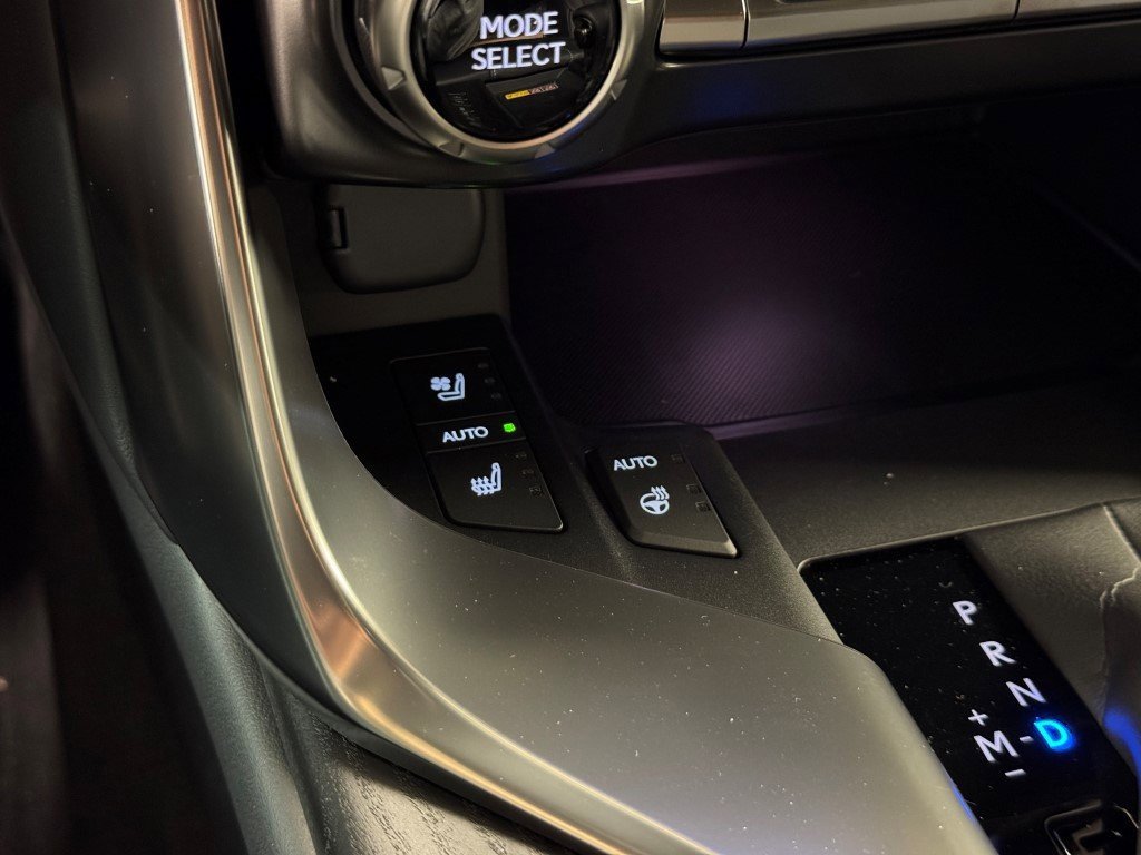 New 2025 Lexus LX 600 4WD w/ Luxury Package image 29