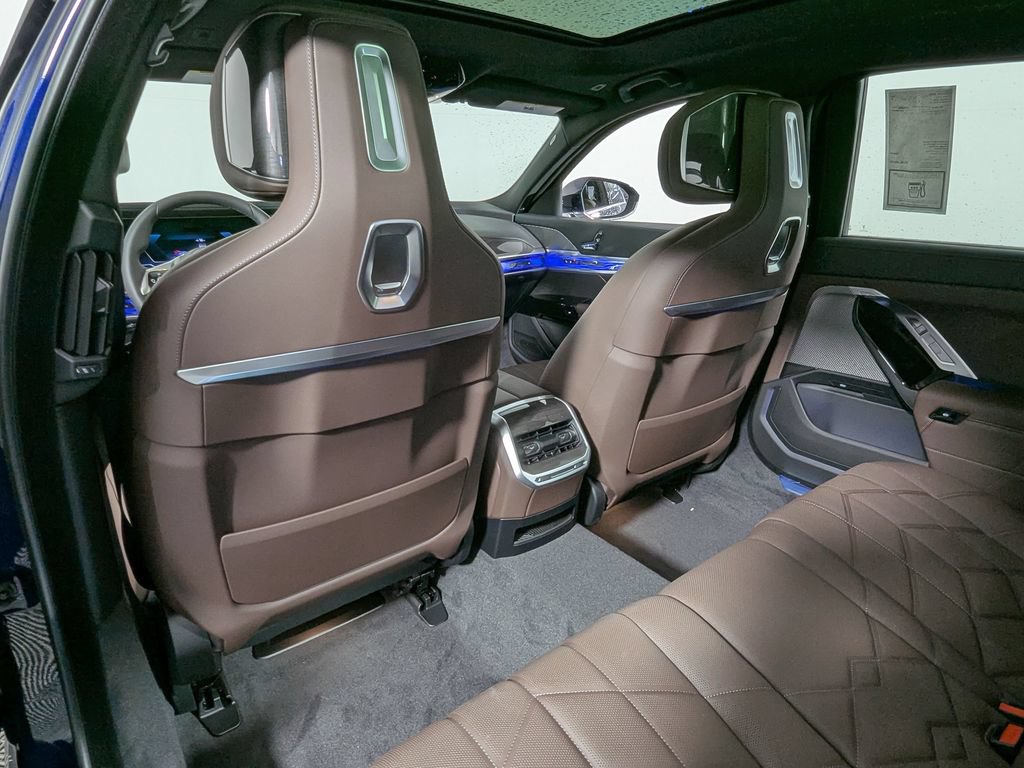 New 2026 BMW i7 xDrive60 AWD/4WD image 38