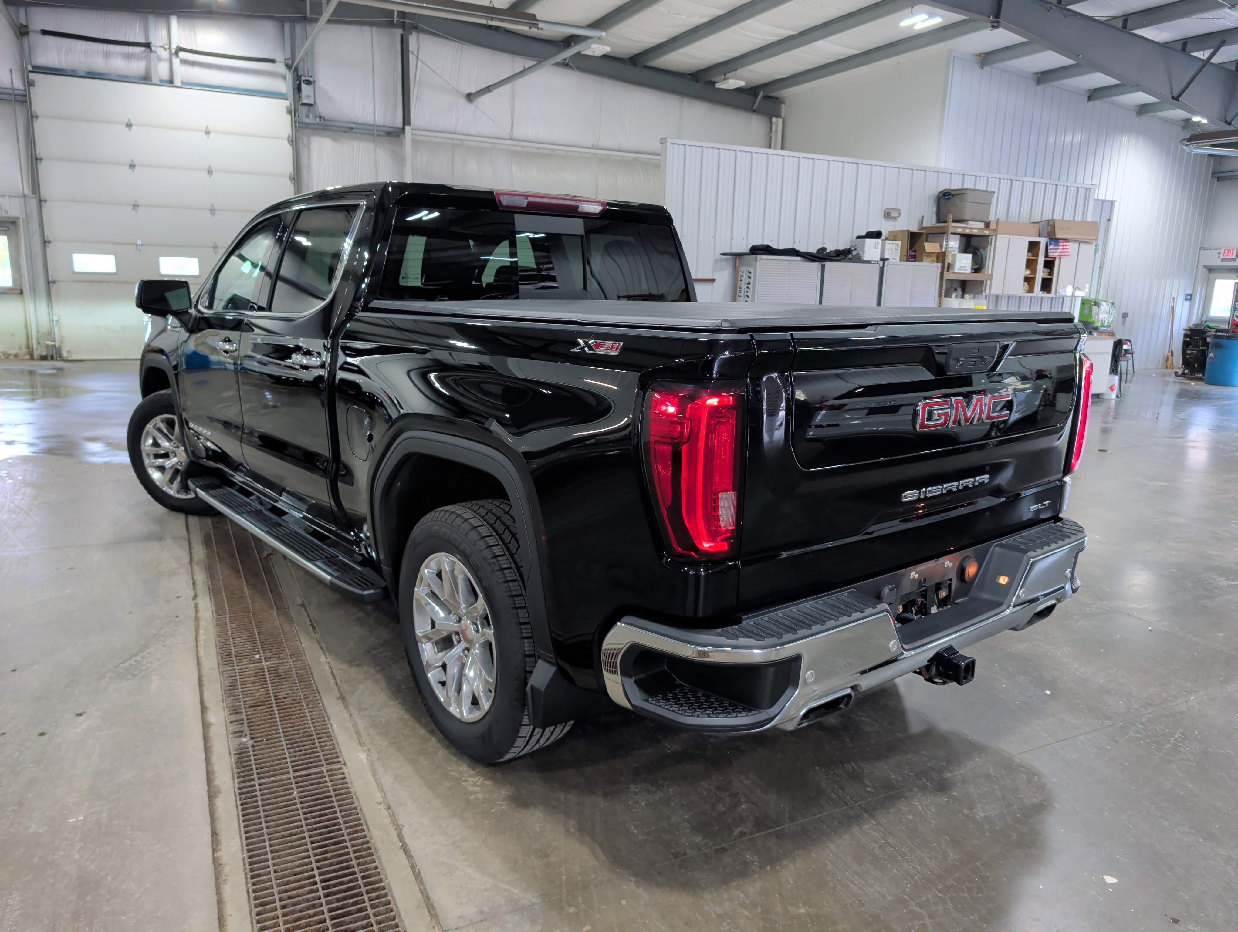 Used 2020 GMC Sierra 1500 SLT w/ SLT Premium Plus Package AWD/4WD image 4