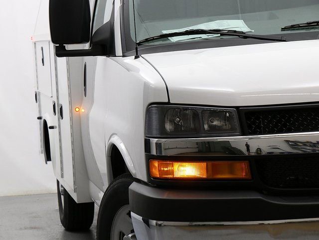 New 2025 Chevrolet Express 3500 w/ Power Convenience Package RWD image 5