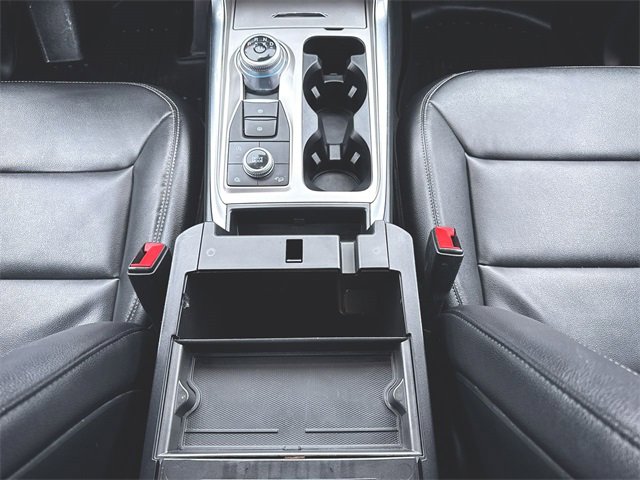 Used 2020 Ford Explorer XLT w/ Equipment Group 202A image 33