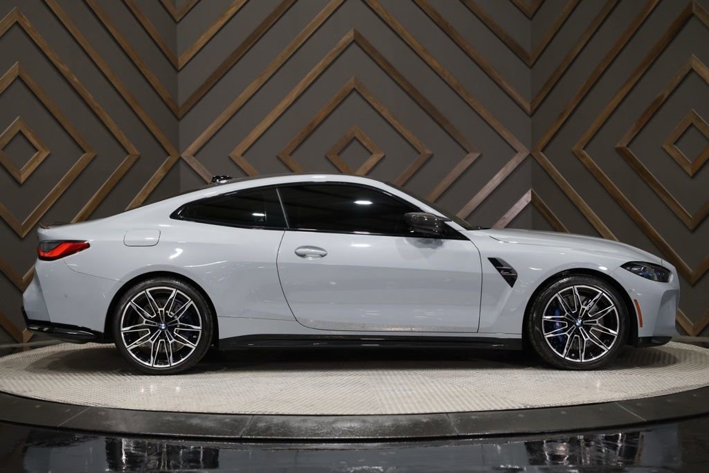 Used 2021 BMW M4 Competition w/ M Carbon Exterior Package image 18