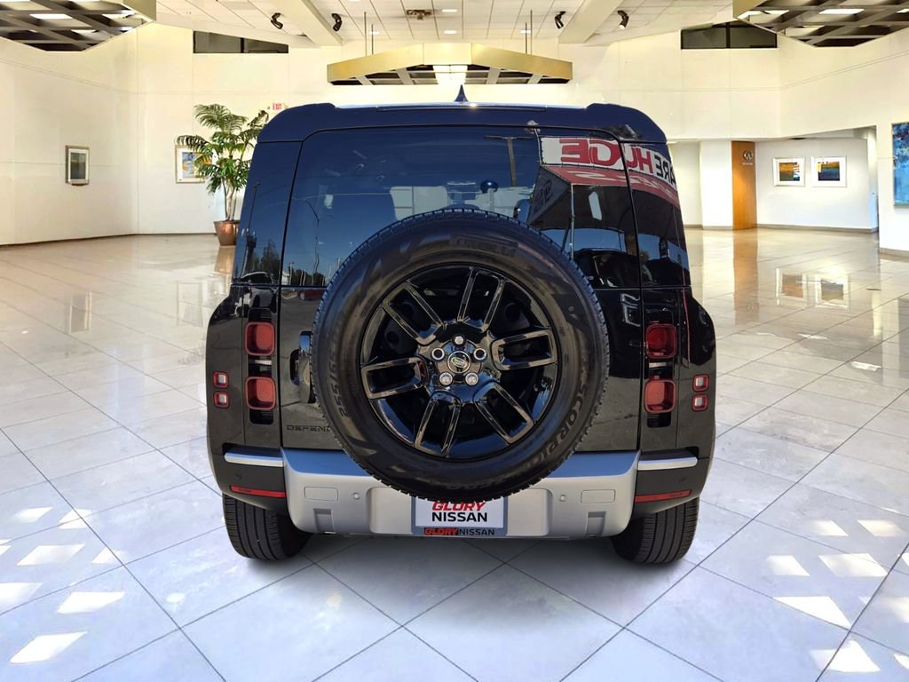Used 2025 Land Rover Defender 110 S image 6