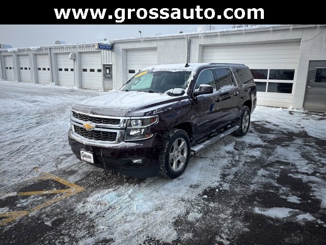 Used 2017 Chevrolet Suburban LT w/ Luxury Package image 4