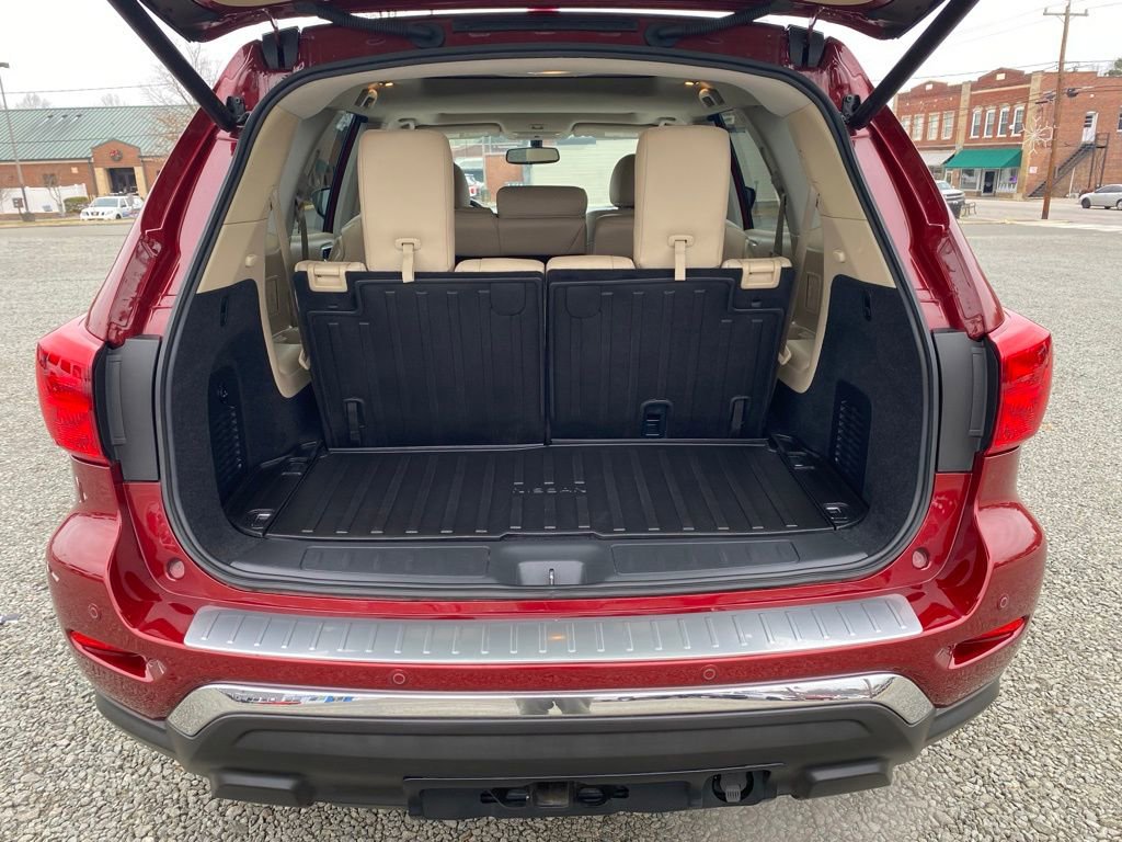 Used 2020 Nissan Pathfinder Platinum w/ Cargo Package image 19