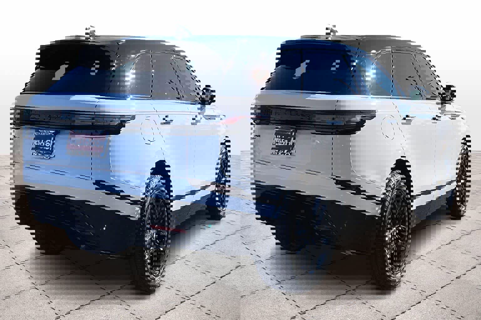 New 2026 Land Rover Range Rover Velar Dynamic SE image 4