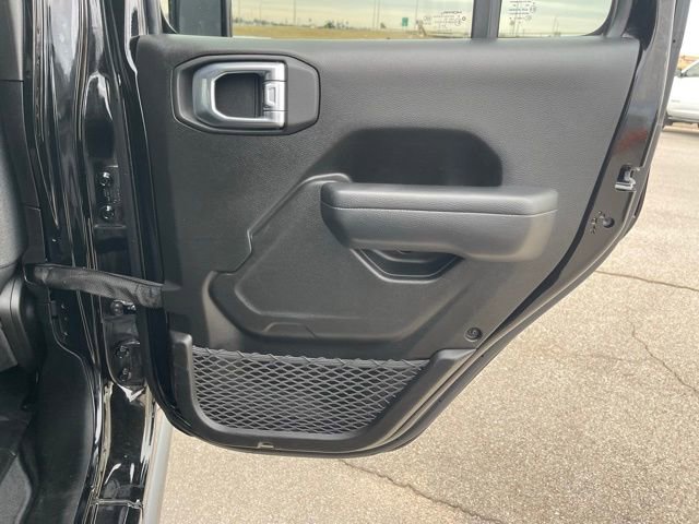 Used 2025 Jeep Wrangler Unlimited Rubicon image 15