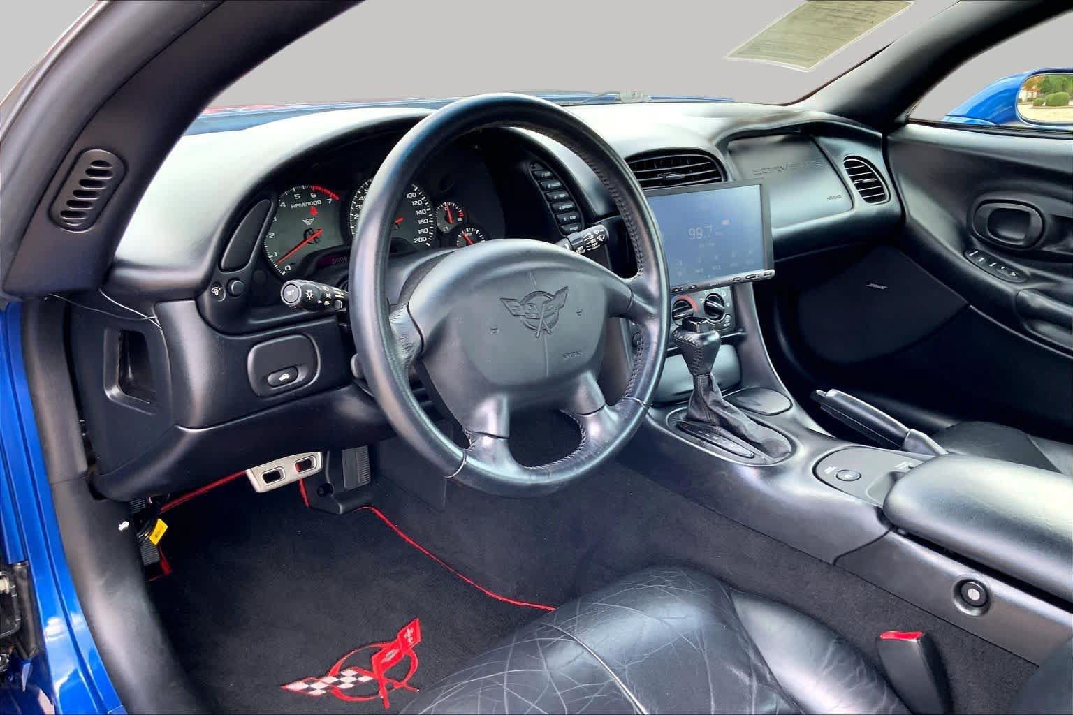 Used 2002 Chevrolet Corvette Coupe RWD image 15