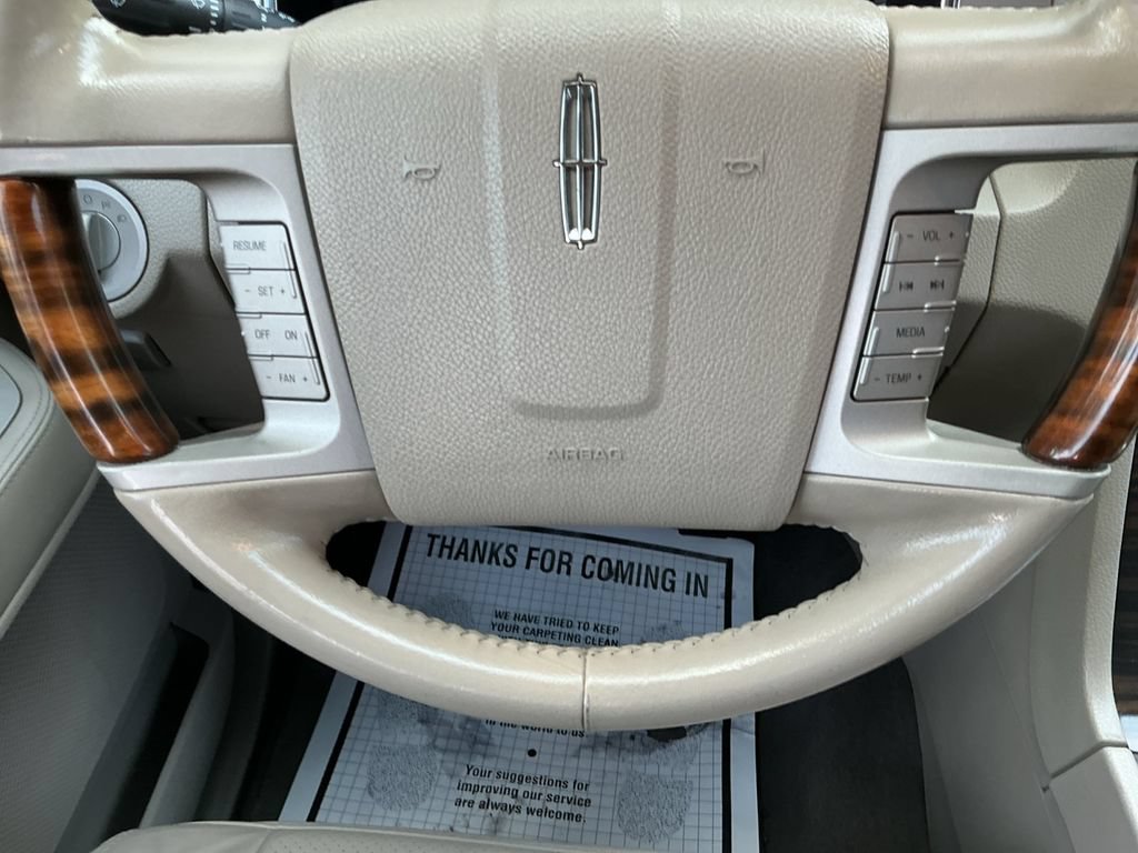 Used 2007 Lincoln Navigator 4WD image 18