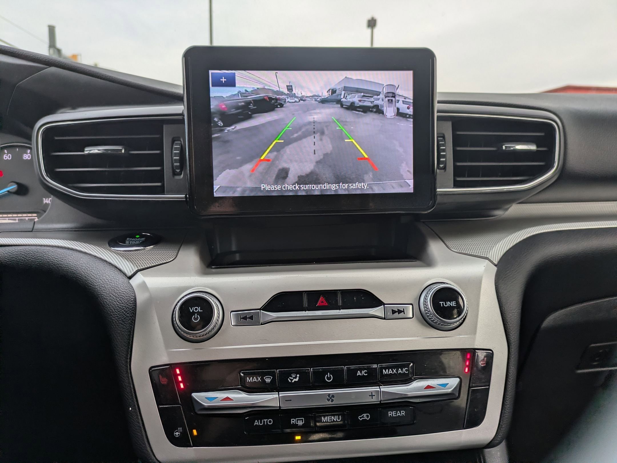 Used 2021 Ford Explorer XLT w/ Equipment Group 202A image 17