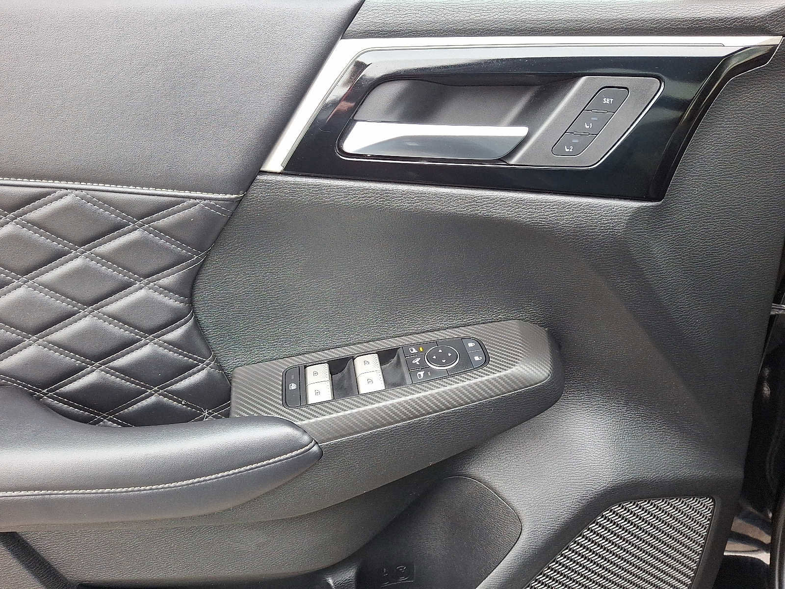 Used 2023 Mitsubishi Outlander SEL image 12