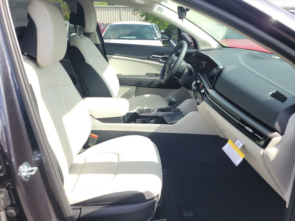 New 2026 Kia Sportage EX FWD image 7