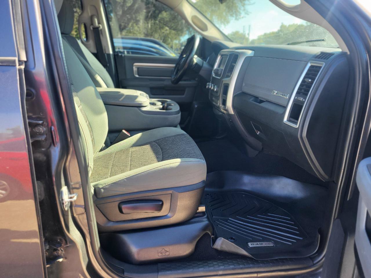 Used 2016 RAM 1500 Big Horn RWD image 4