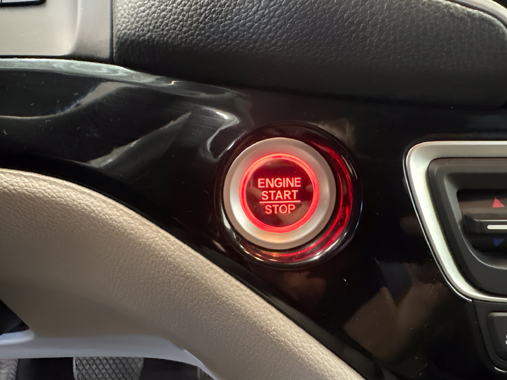 Used 2020 Honda Pilot Touring image 15