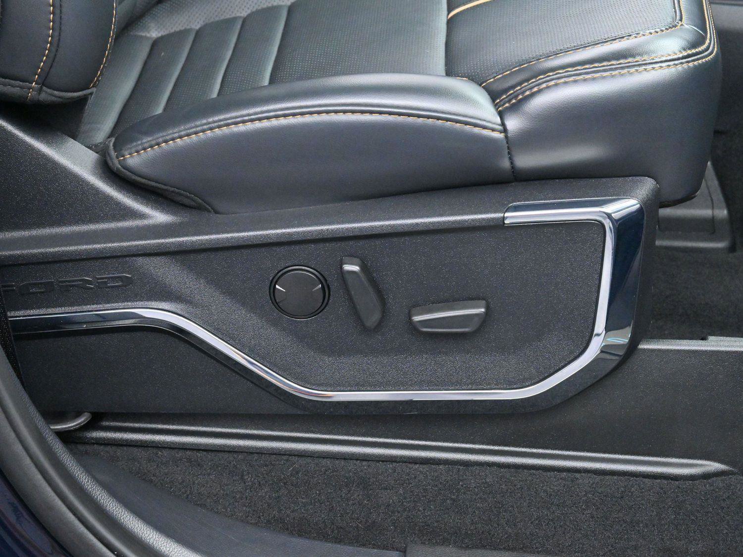 Used 2023 Ford F350 Platinum image 31