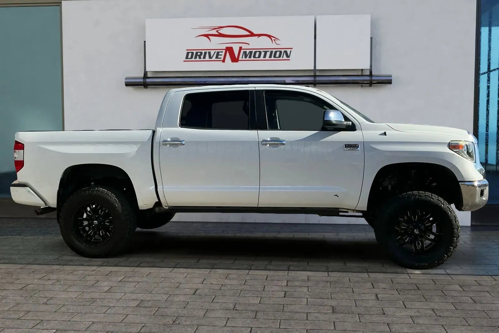 Used 2018 Toyota Tundra 1794 Edition image 3