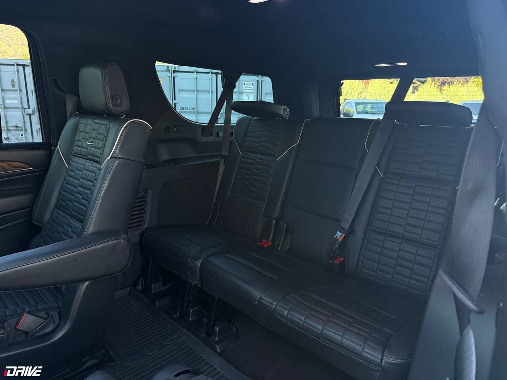 Used 2023 Cadillac Escalade ESV Sport Platinum w/ LPO, Floor Liner Package AWD/4WD image 32