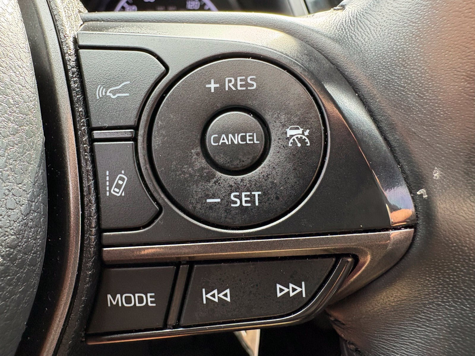 Used 2023 Toyota Camry SE FWD image 16