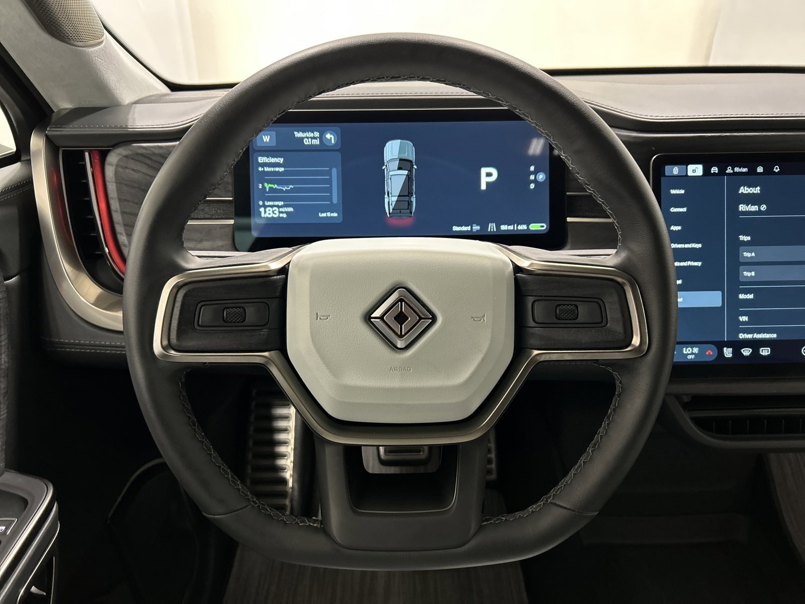 Used 2024 Rivian R1S Adventure image 28