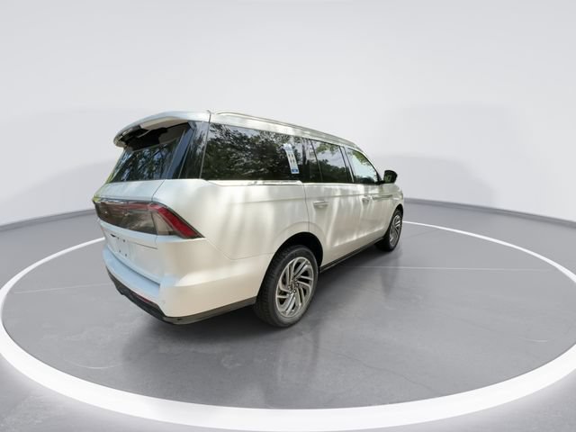 New 2027 Lincoln Navigator Reserve AWD/4WD image 8