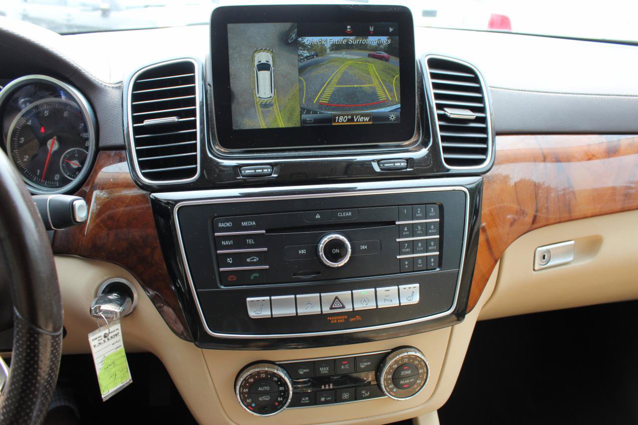 Used 2017 Mercedes-Benz GLS 450 4MATIC image 37