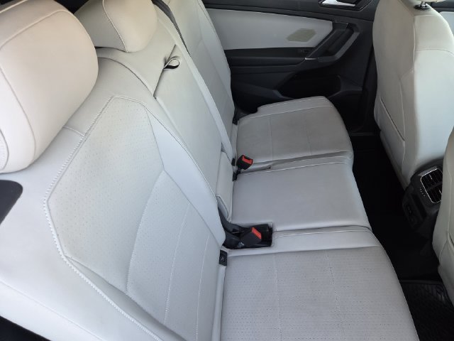 Used 2018 Volkswagen Tiguan SE FWD image 37