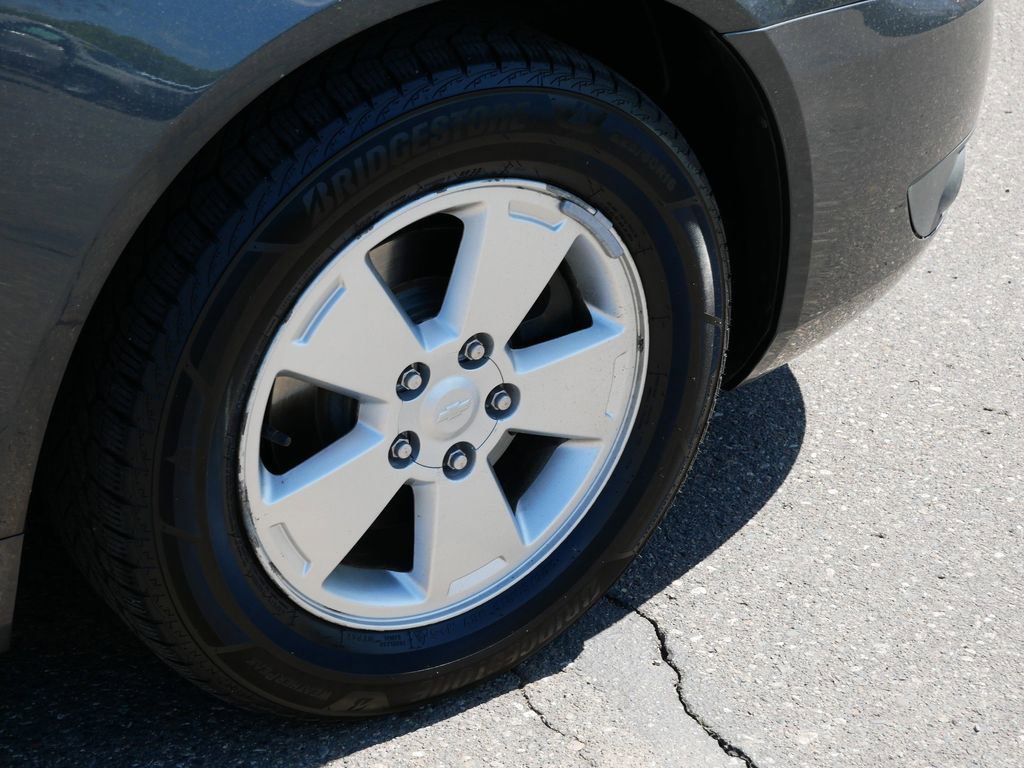 Used 2010 Chevrolet Impala LT w/ Luxury Edition Package FWD image 12