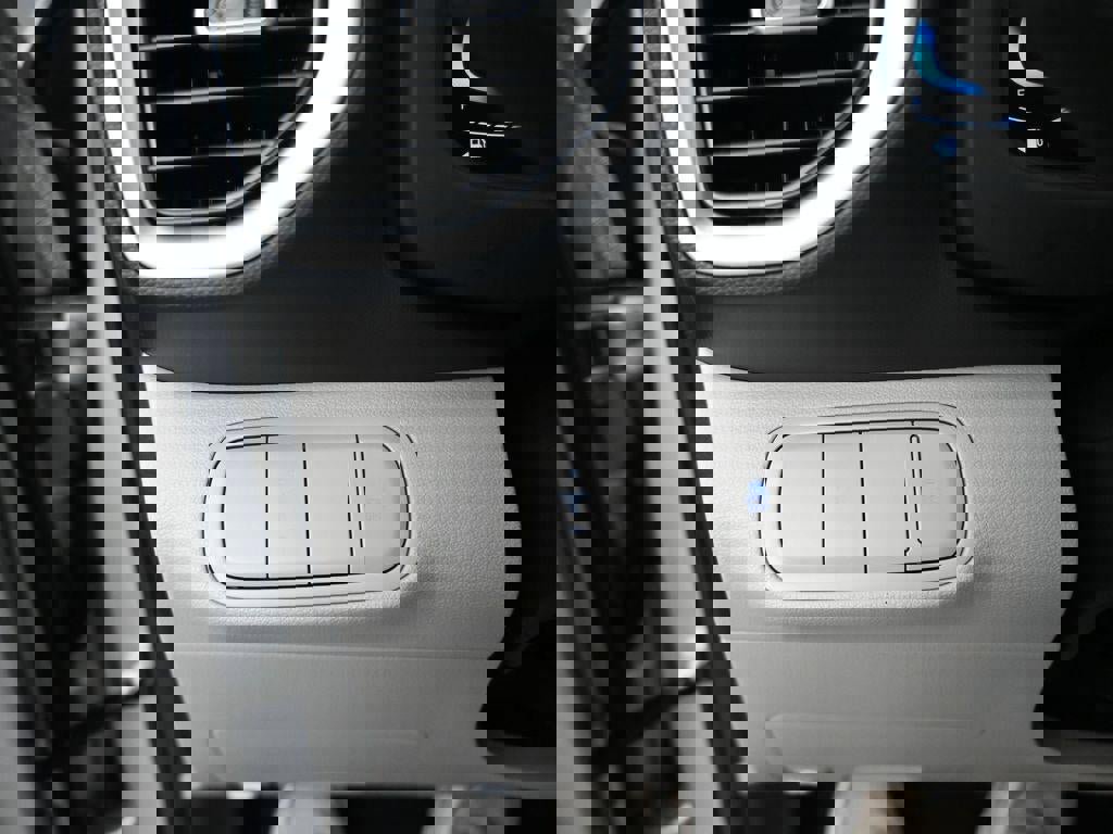 New 2026 Hyundai Venue SEL image 26