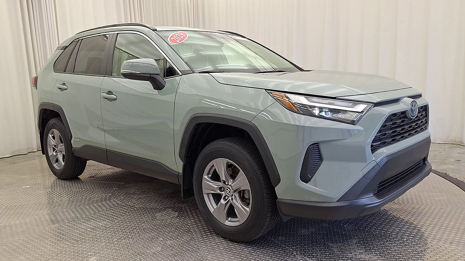 Certified 2023 Toyota RAV4 XLE w/ Convenience Package AWD/4WD image 5