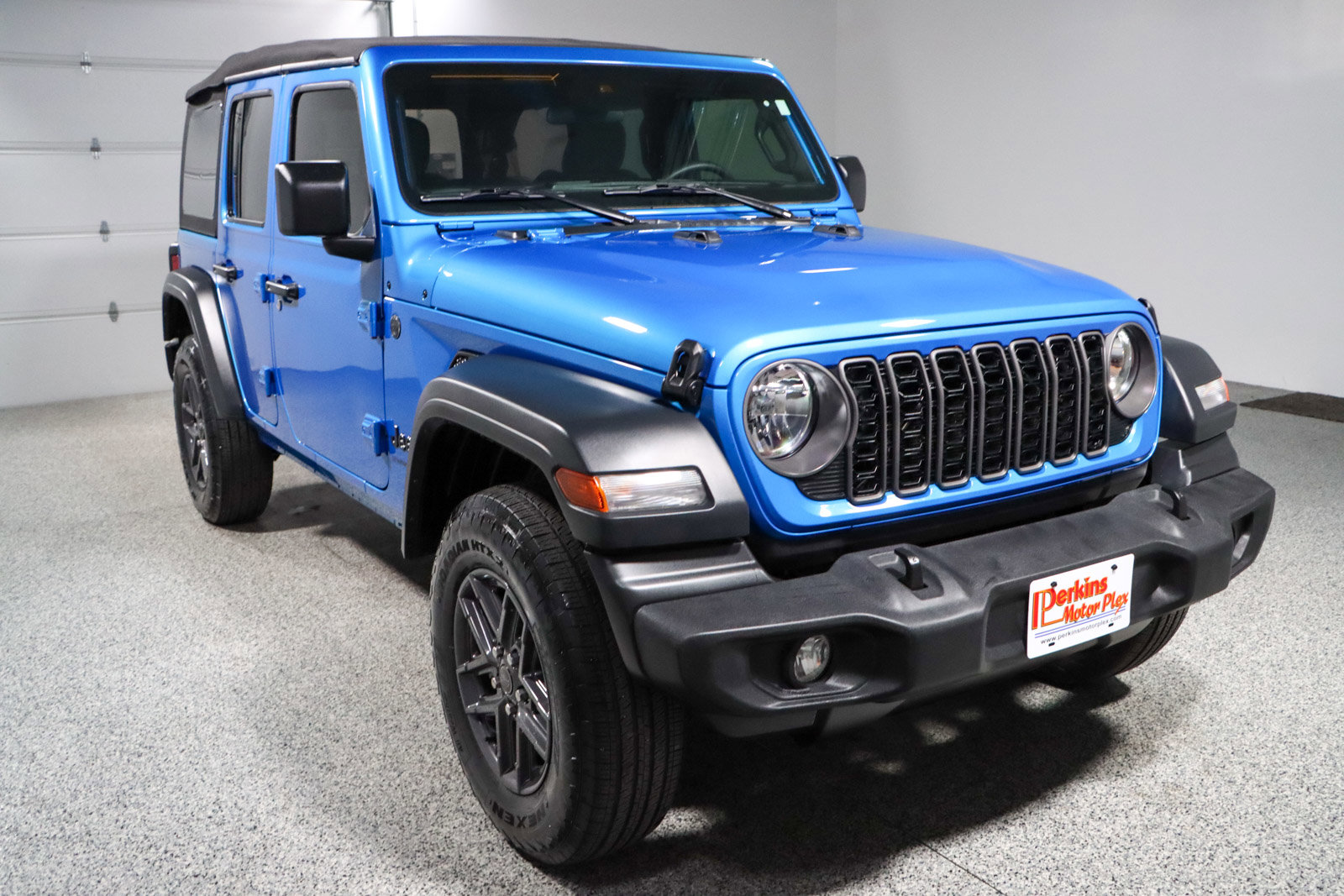Used 2024 Jeep Wrangler Unlimited Sport image 5