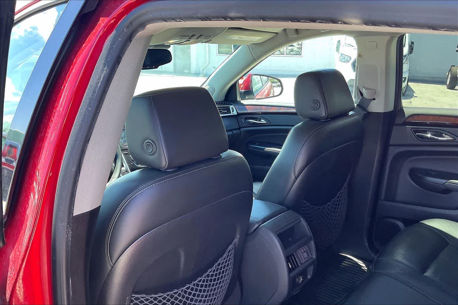 Used 2016 Cadillac SRX Luxury w/ Driver Awareness Package AWD/4WD image 12